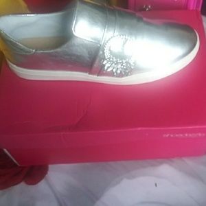 Slide in silver shoe from shoedazzle.